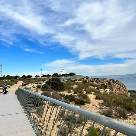 En La Playa De Santa Pola